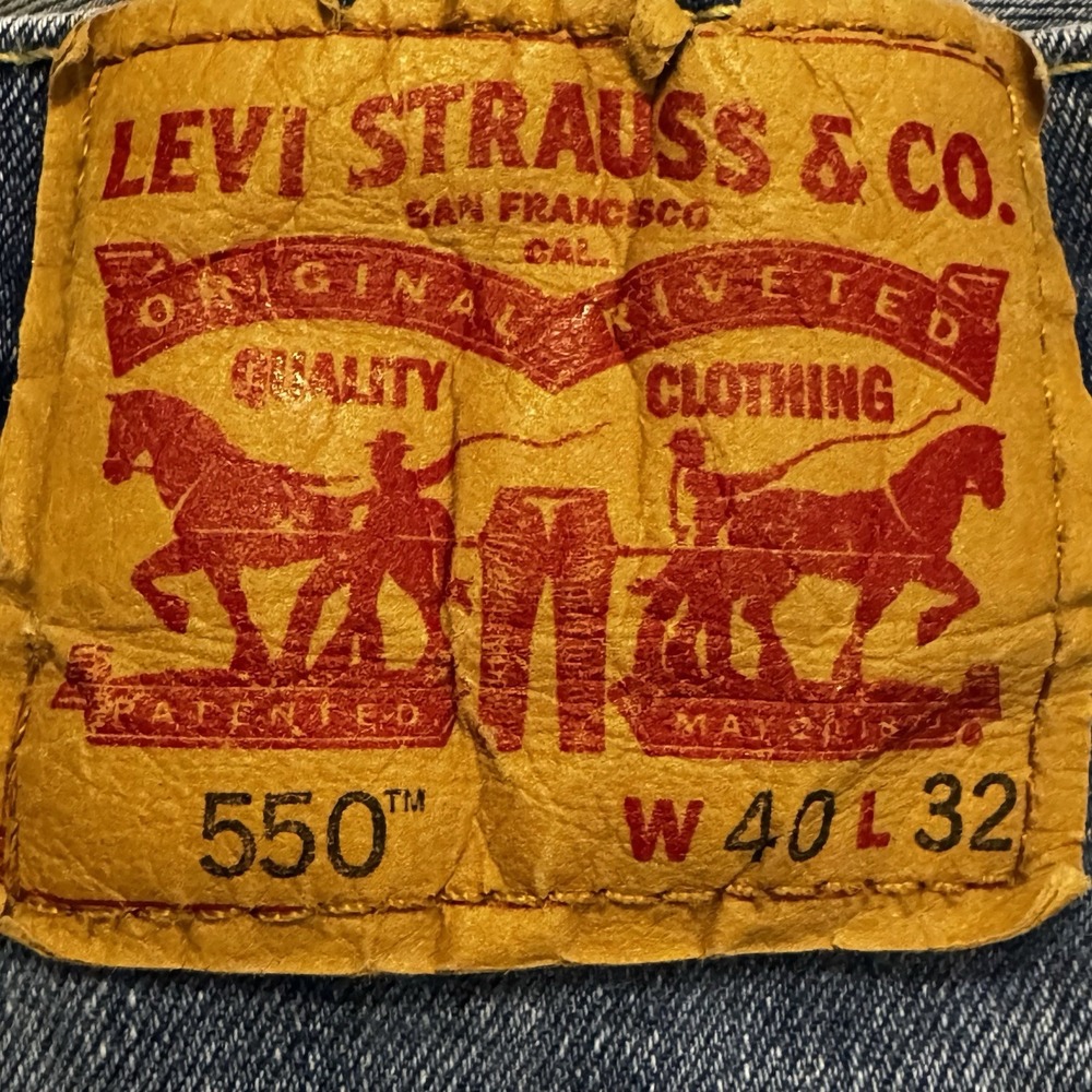 Levi's 550 Jeans Mens 40x32 Light Wash Relaxed Fit Distressed Denim - Picture 9 of 9